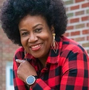 Meet your Posher, Beverly